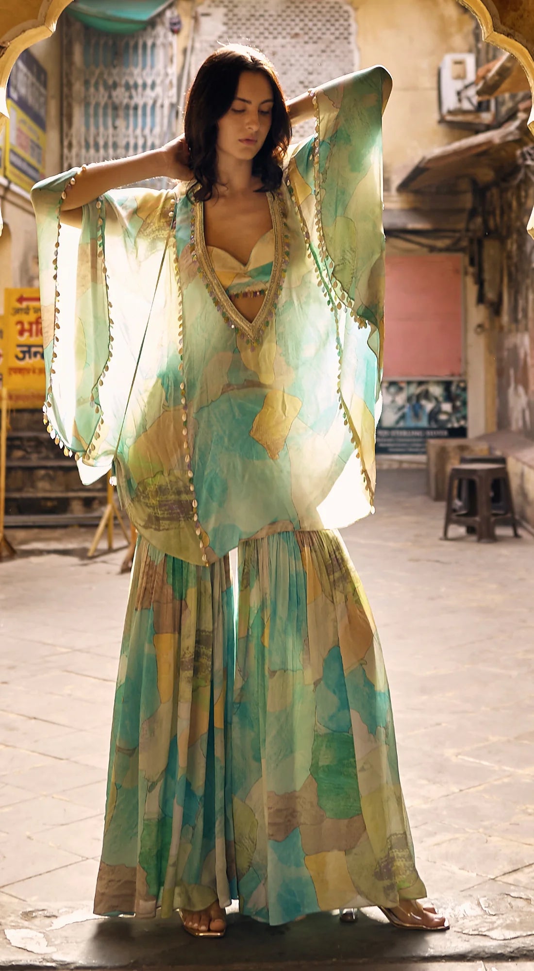 The Abstract Aqua Sharara Set
