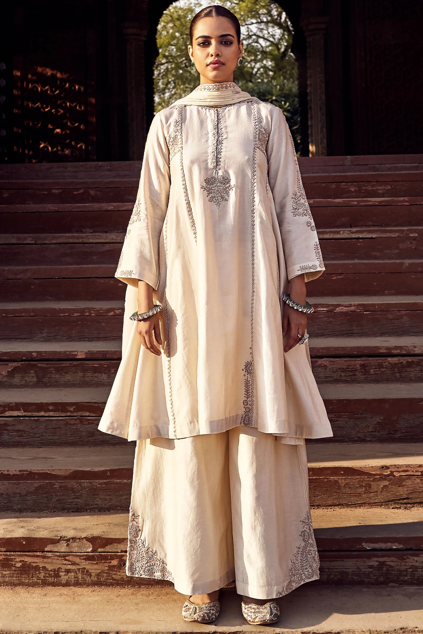 Kachi Kora Dori Ekru Kurta Set
