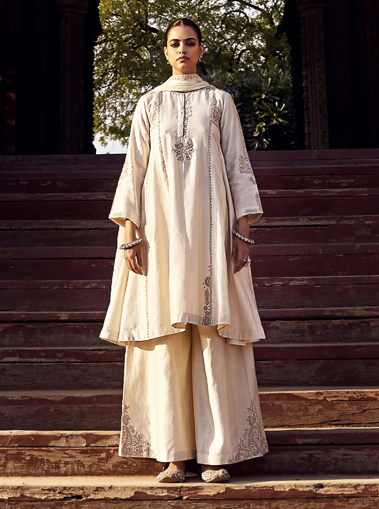 Kachi Kora Dori Ekru Kurta Set