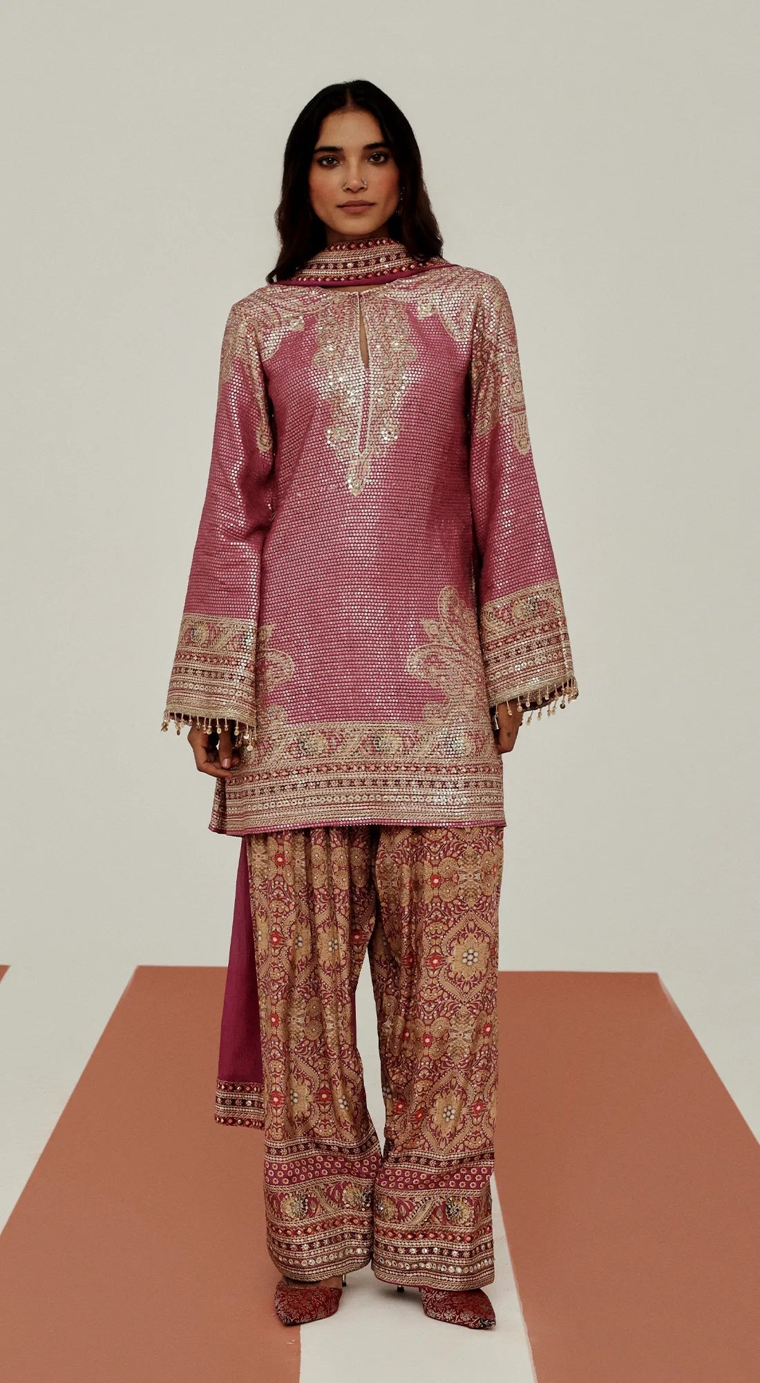 THE ROSE ROYALE SUIT SET